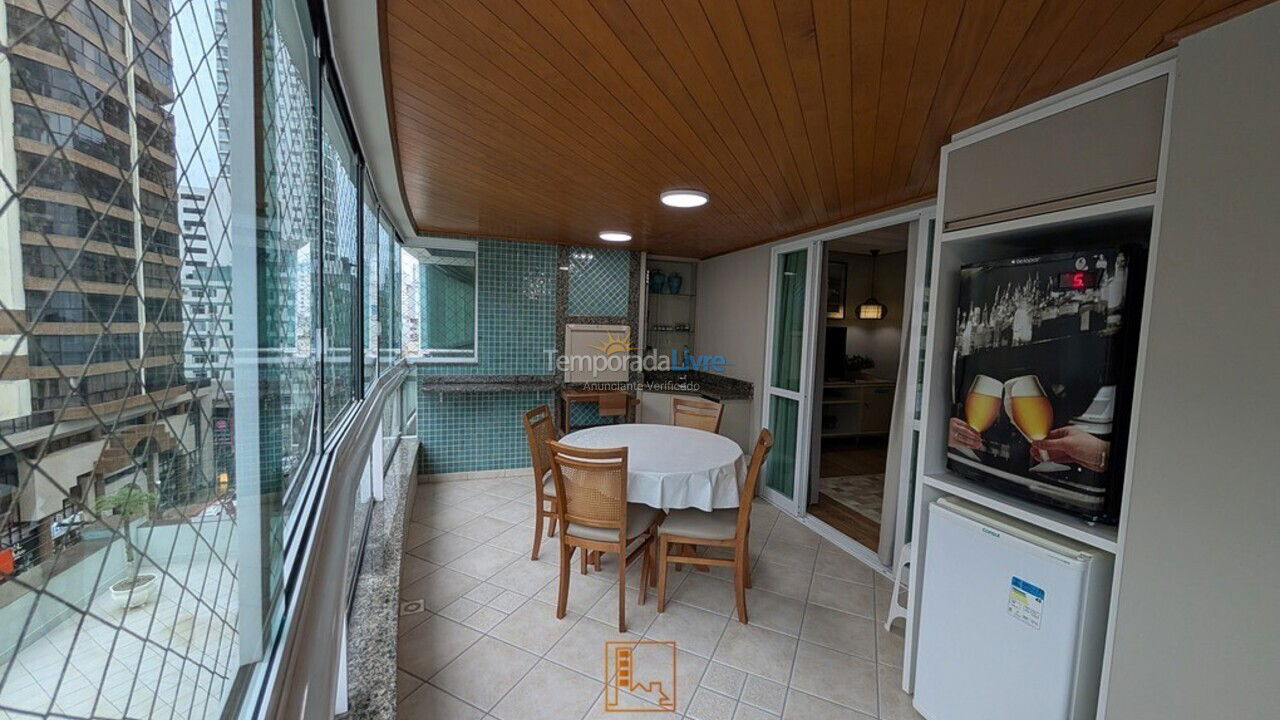 Apartamento para aluguel de temporada em Balneário Camboriú (Centro)