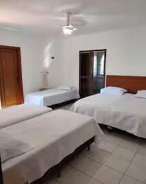 Casa Espaçosa piscina e churrasqueira área Central