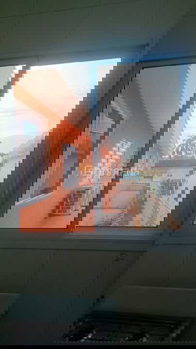 Apartamento para aluguel de temporada em Bertioga (Praia da Enseada)