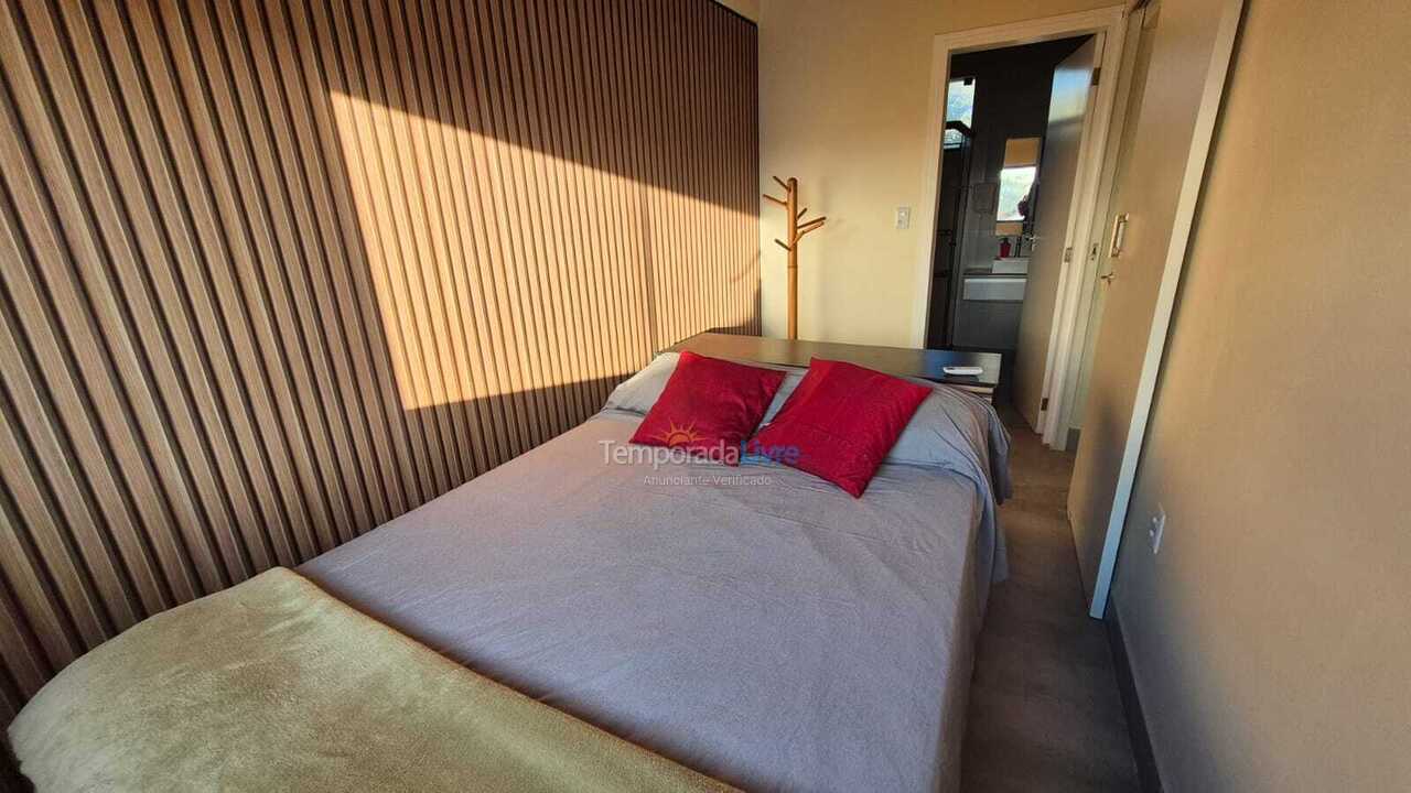 Apartamento para aluguel de temporada em Florianopolis (Praia dos Ingleses)