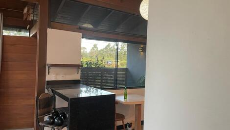 Casa superior ampla em lugar seguro, tranquilo e familiar.