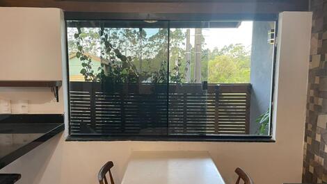 Casa superior ampla em lugar seguro, tranquilo e familiar.