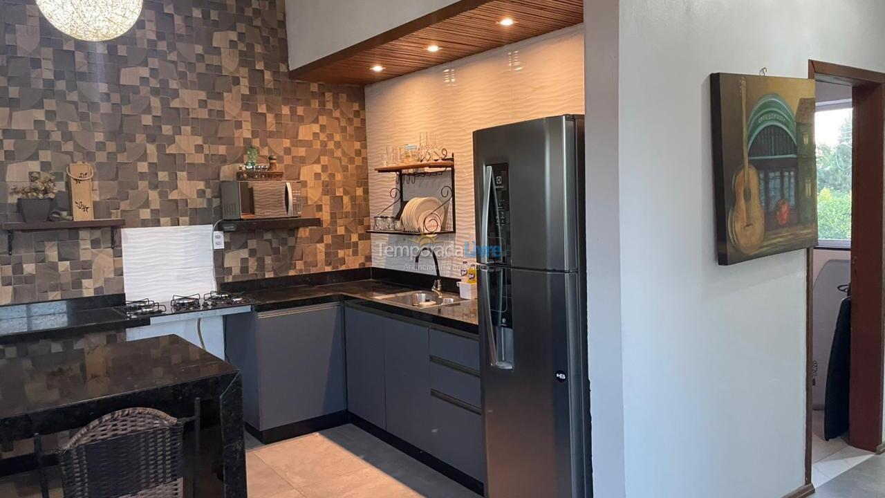 Casa para aluguel de temporada em Imbituba (Praia de Ibiraquera)