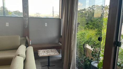 Casa superior ampla em lugar seguro, tranquilo e familiar.