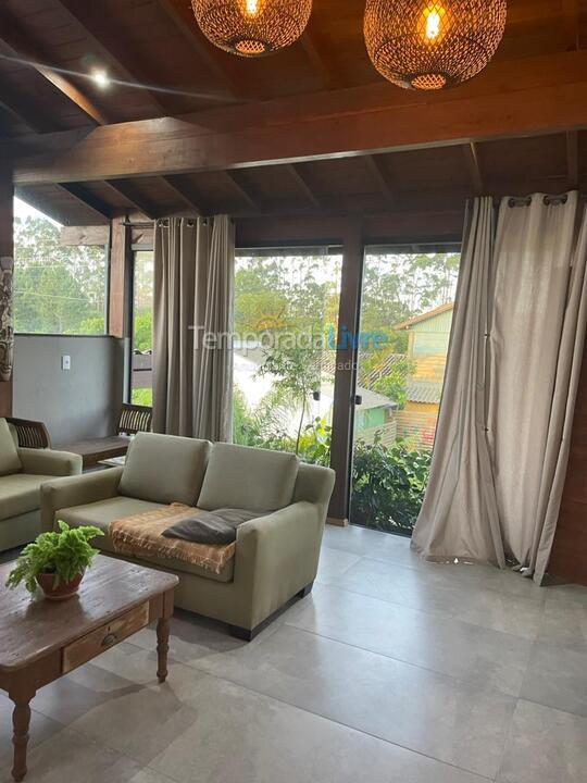 Casa para aluguel de temporada em Imbituba (Praia de Ibiraquera)