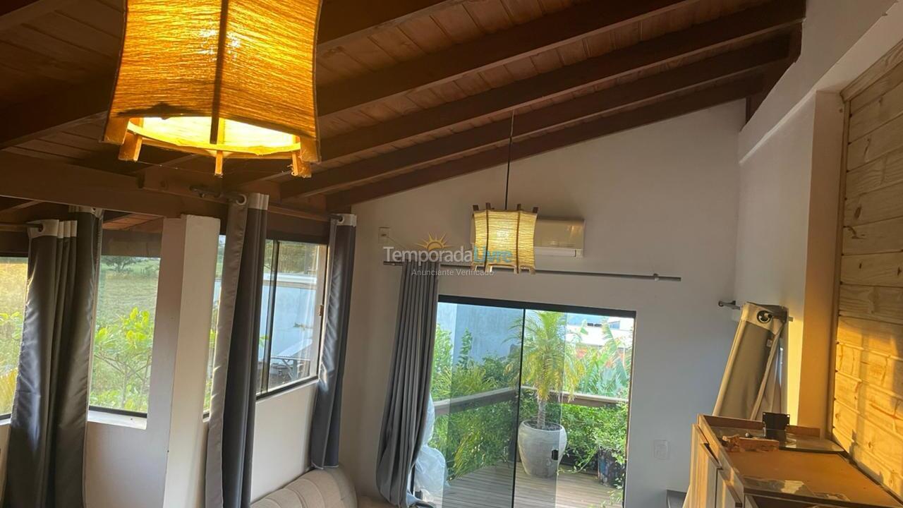 Casa para aluguel de temporada em Imbituba (Praia de Ibiraquera)