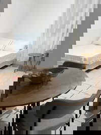 Apartamento en el centro de Cabo Frío, a 200 metros de la playa.