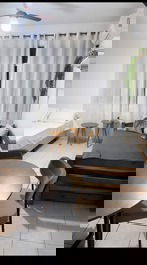 Apartamento en el centro de Cabo Frío, a 200 metros de la playa.