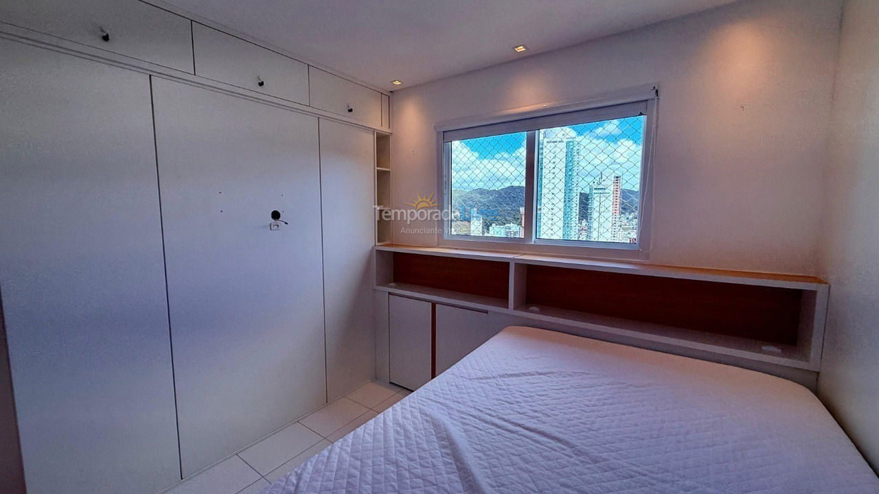 Apartamento para aluguel de temporada em Balneário Camboriú (Praia Central)