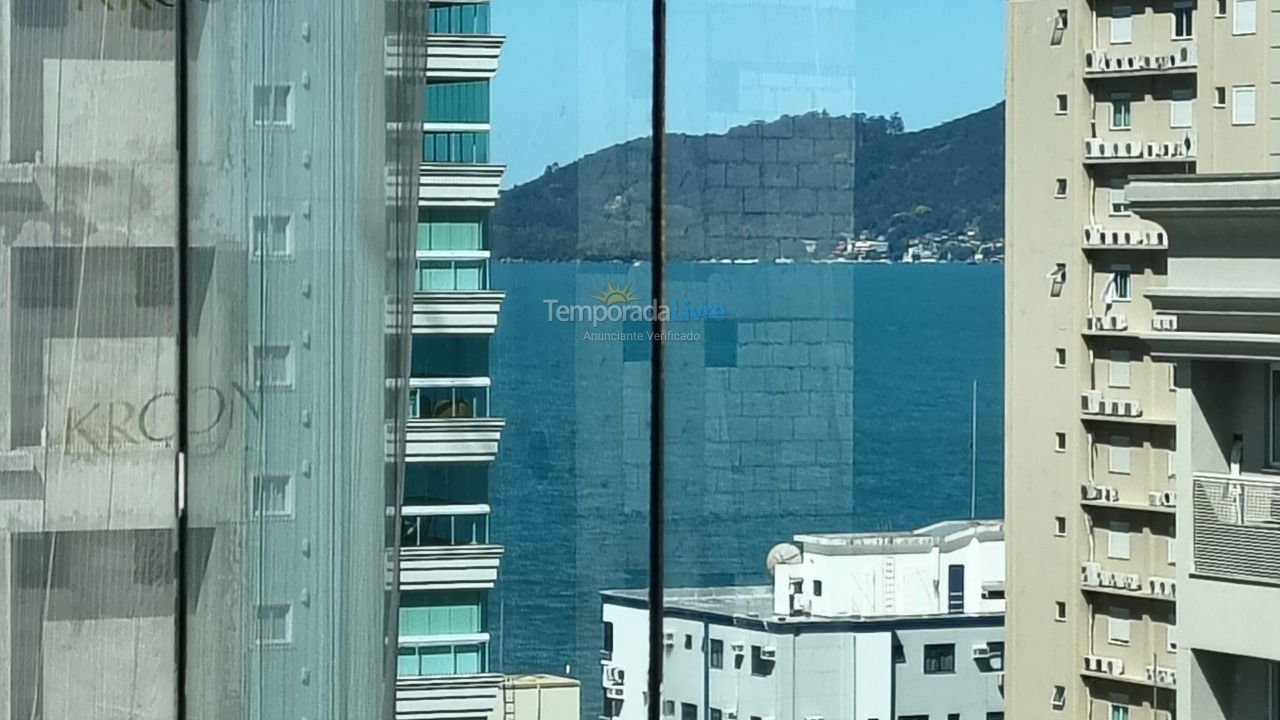 Apartamento para aluguel de temporada em Itapema (Meia Praia)