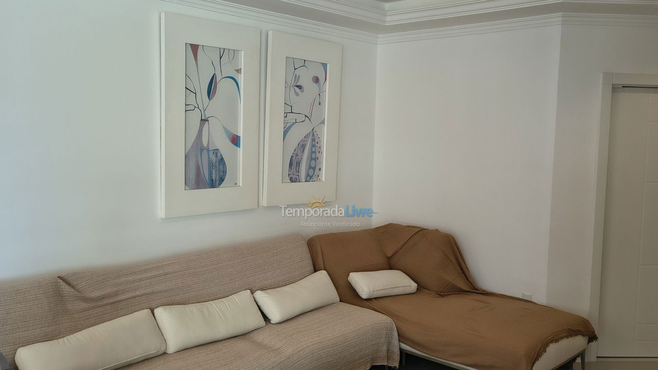 Apartamento para aluguel de temporada em Itapema (Meia Praia)