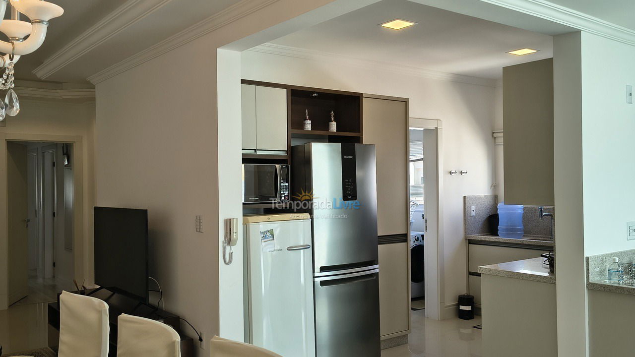 Apartamento para aluguel de temporada em Itapema (Meia Praia)