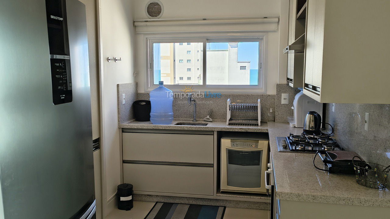 Apartamento para aluguel de temporada em Itapema (Meia Praia)