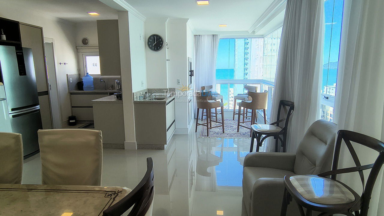 Apartamento para aluguel de temporada em Itapema (Meia Praia)