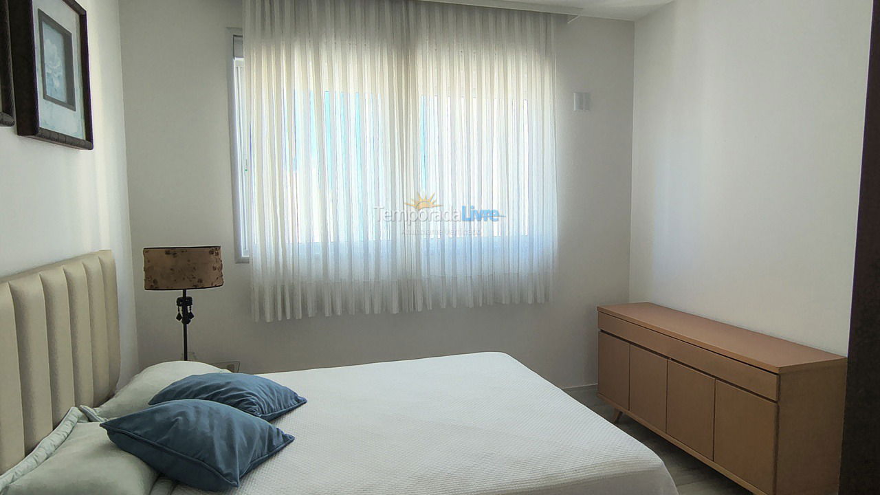 Apartamento para aluguel de temporada em Itapema (Meia Praia)