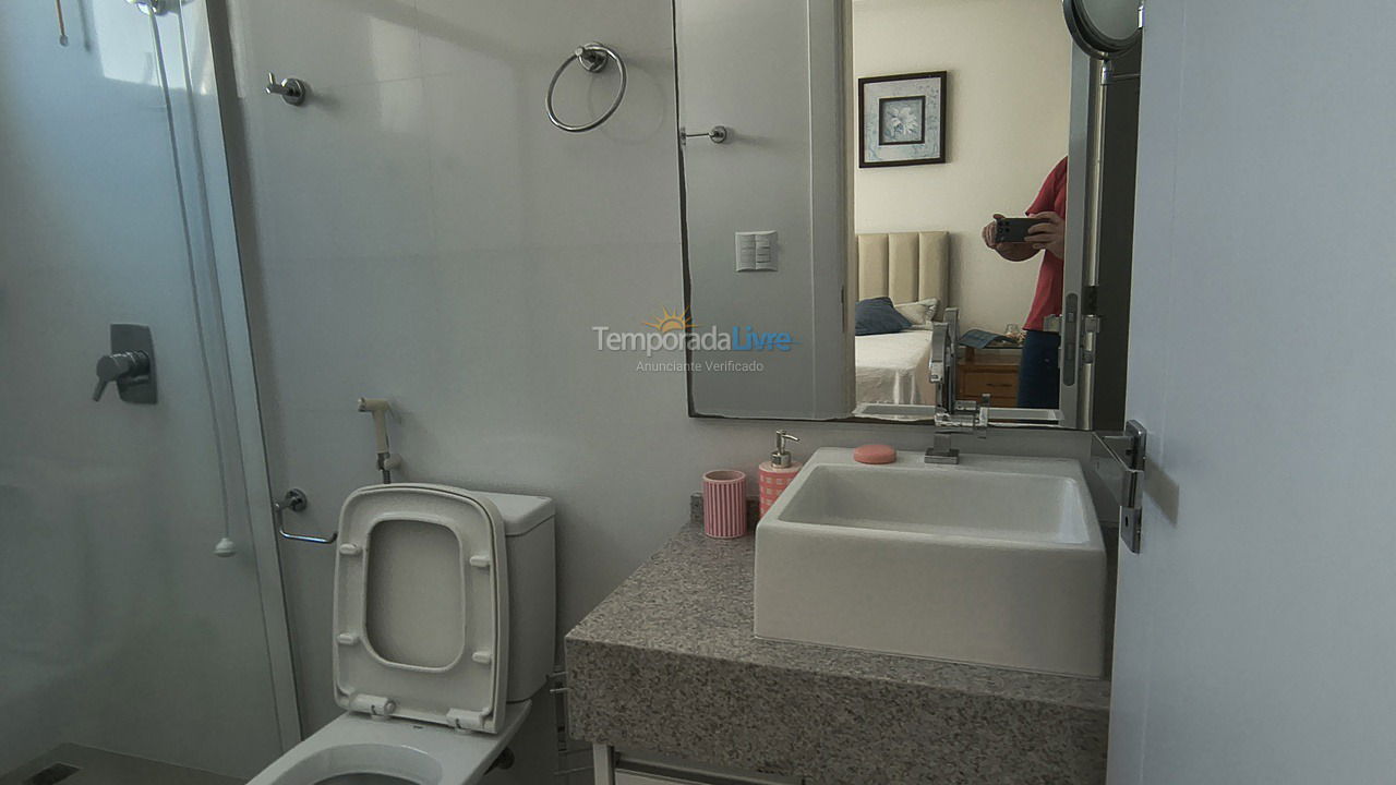 Apartamento para aluguel de temporada em Itapema (Meia Praia)