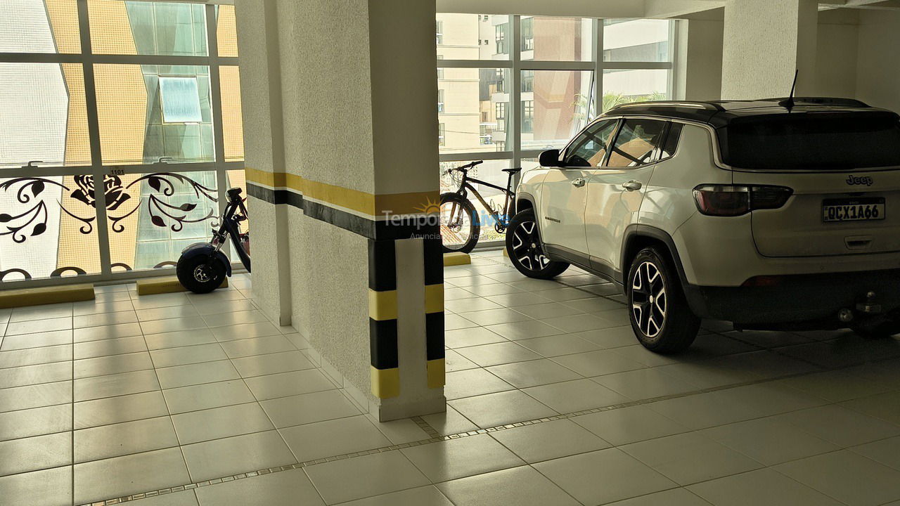 Apartamento para aluguel de temporada em Itapema (Meia Praia)