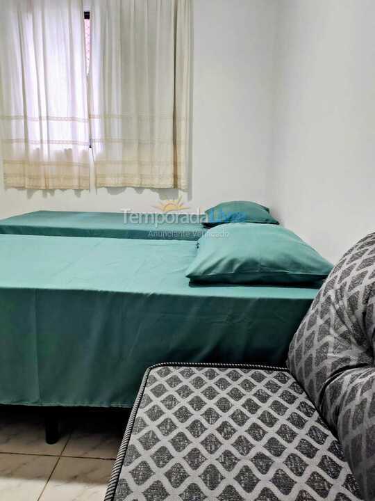 Apartamento para aluguel de temporada em Praia Grande (Caiçara Jardim Real)