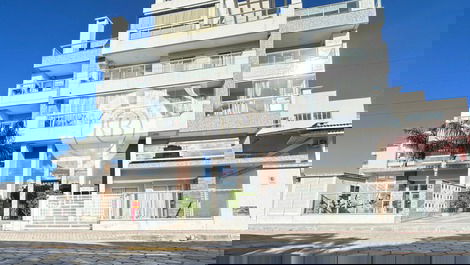 Apartamento a pocos metros de la playa de Mariscal.