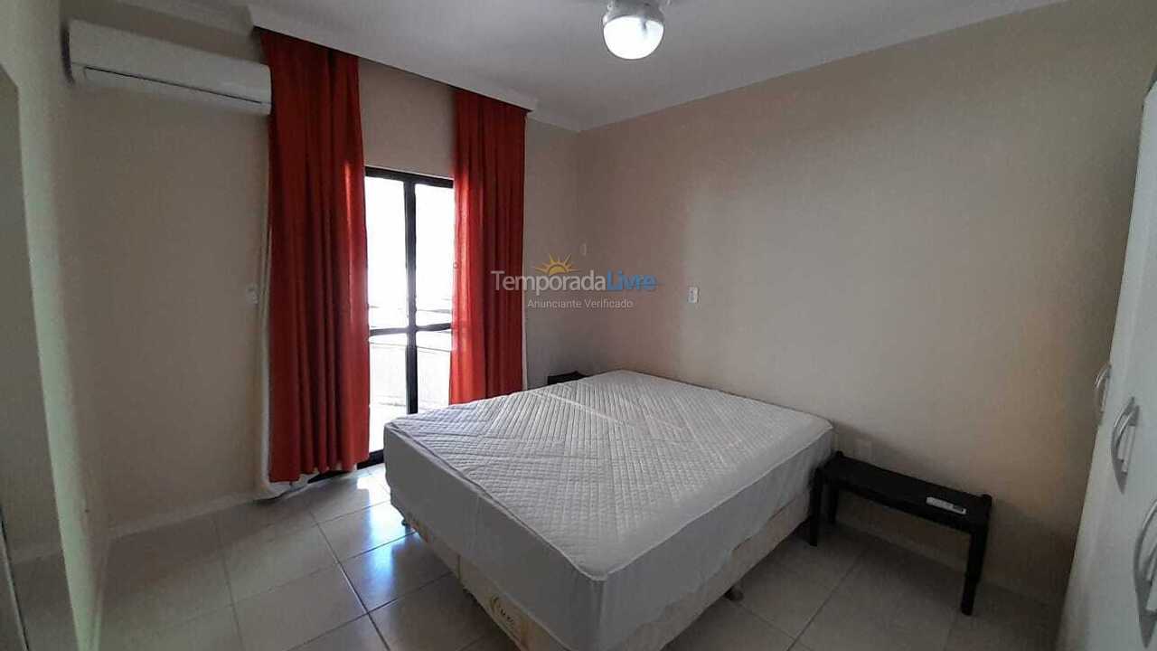 Apartamento para aluguel de temporada em Itapema (Meia Praia)