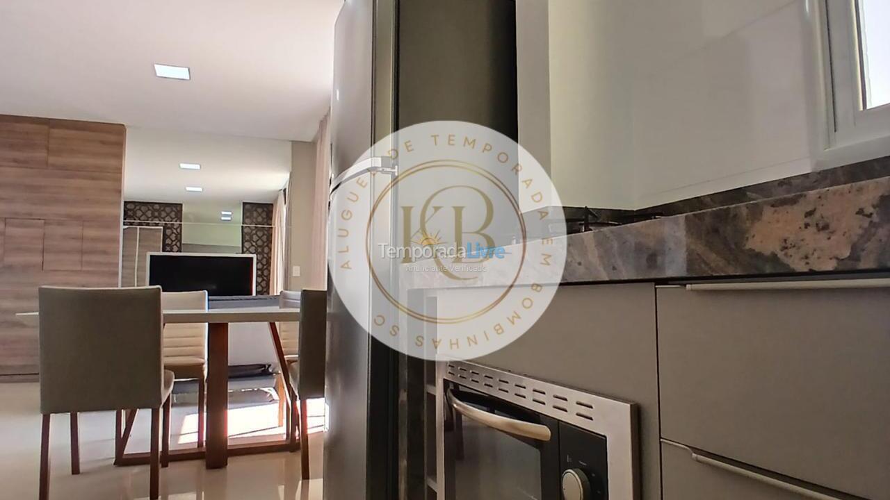 Apartamento para aluguel de temporada em Bombinhas (Canto Grande)