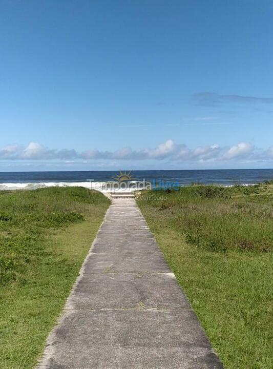Casa para aluguel de temporada em Matinhos (Balneário de Gaivotas)