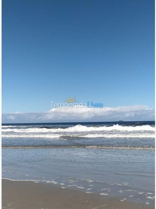 Casa para aluguel de temporada em Matinhos (Balneário de Gaivotas)