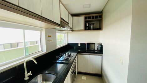 🌴 Comfortable penthouse just steps from Bombas beach