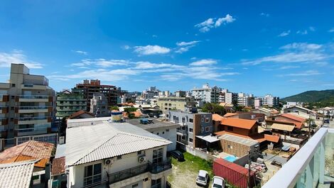 🌴 Comfortable penthouse just steps from Bombas beach