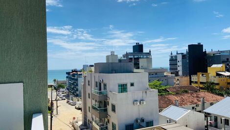 🌴 Comfortable penthouse just steps from Bombas beach