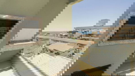 🌴 Comfortable penthouse just steps from Bombas beach