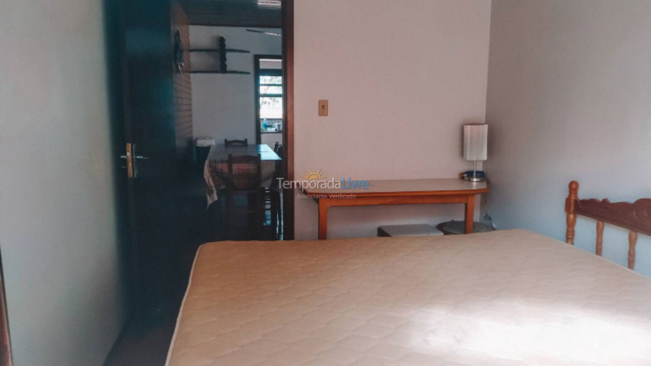 Casa para aluguel de temporada em Matinhos (Balneário de Gaivotas)