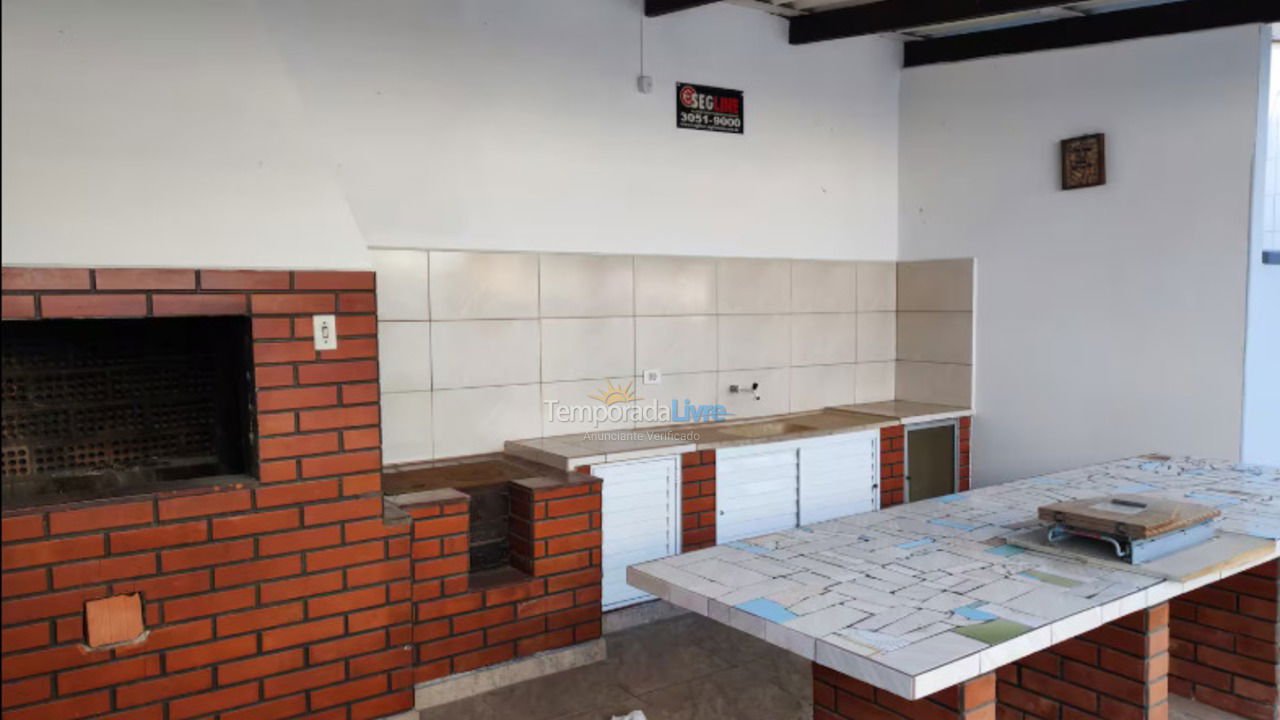 Casa para aluguel de temporada em Matinhos (Balneário de Gaivotas)