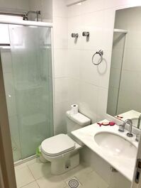 Apartamento com 3 dormitórios em Riviera de São Lourenço