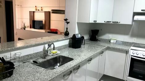 Apartamento com 3 dormitórios em Riviera de São Lourenço