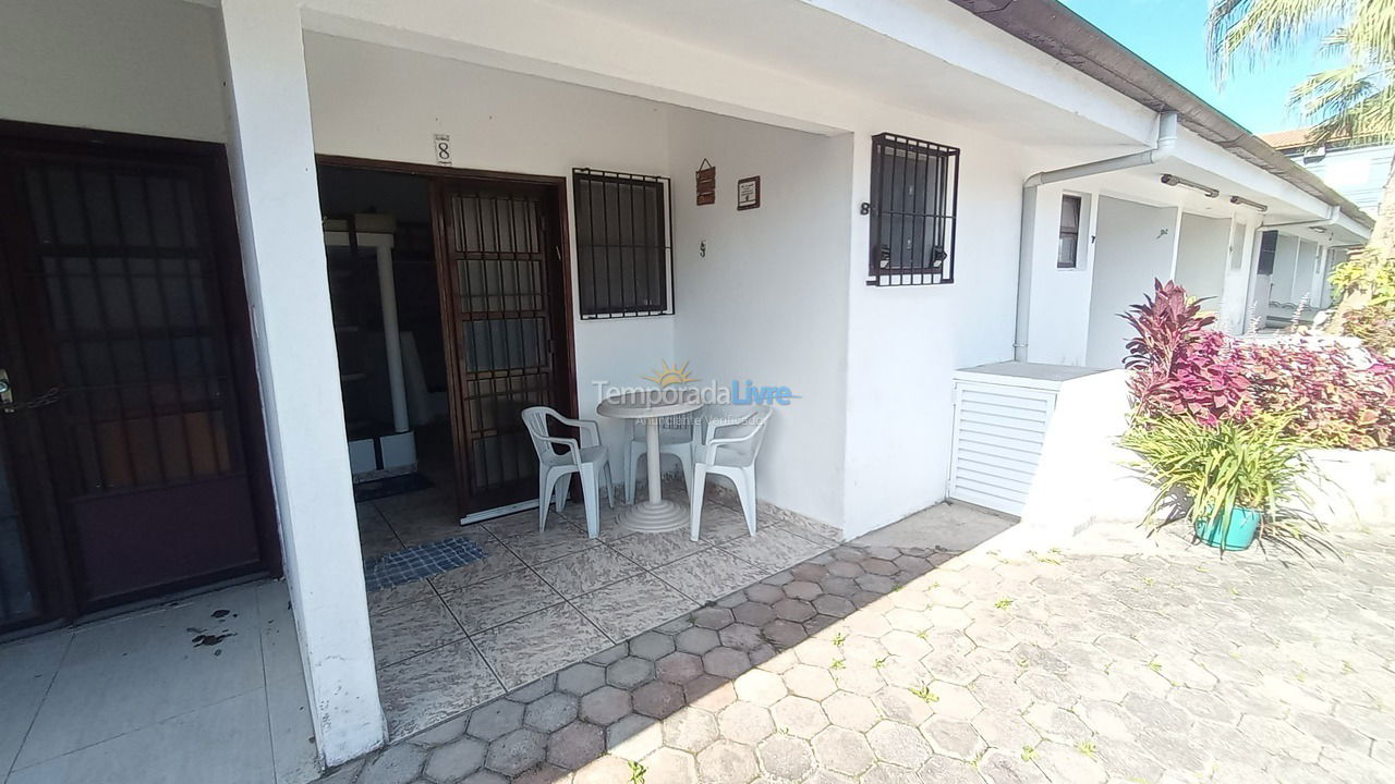 Casa para aluguel de temporada em Ubatuba (Saco da Ribeira)
