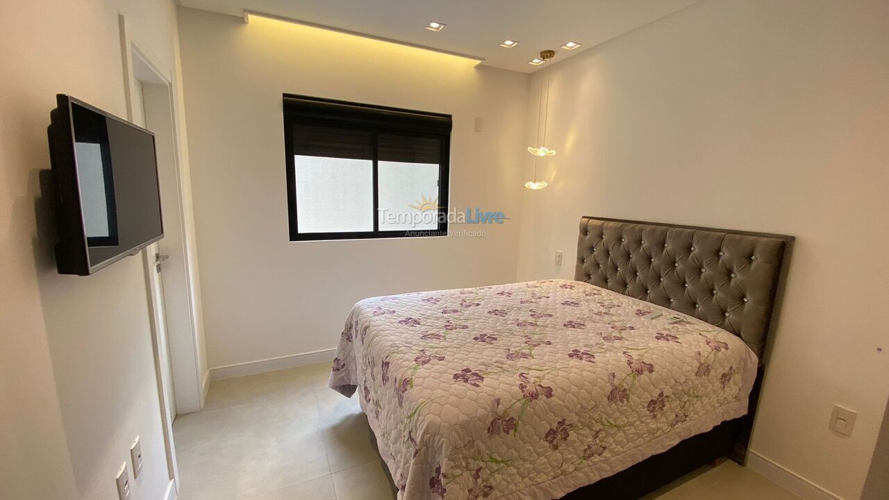 Apartment for vacation rental in Itapema (Meia Praia)