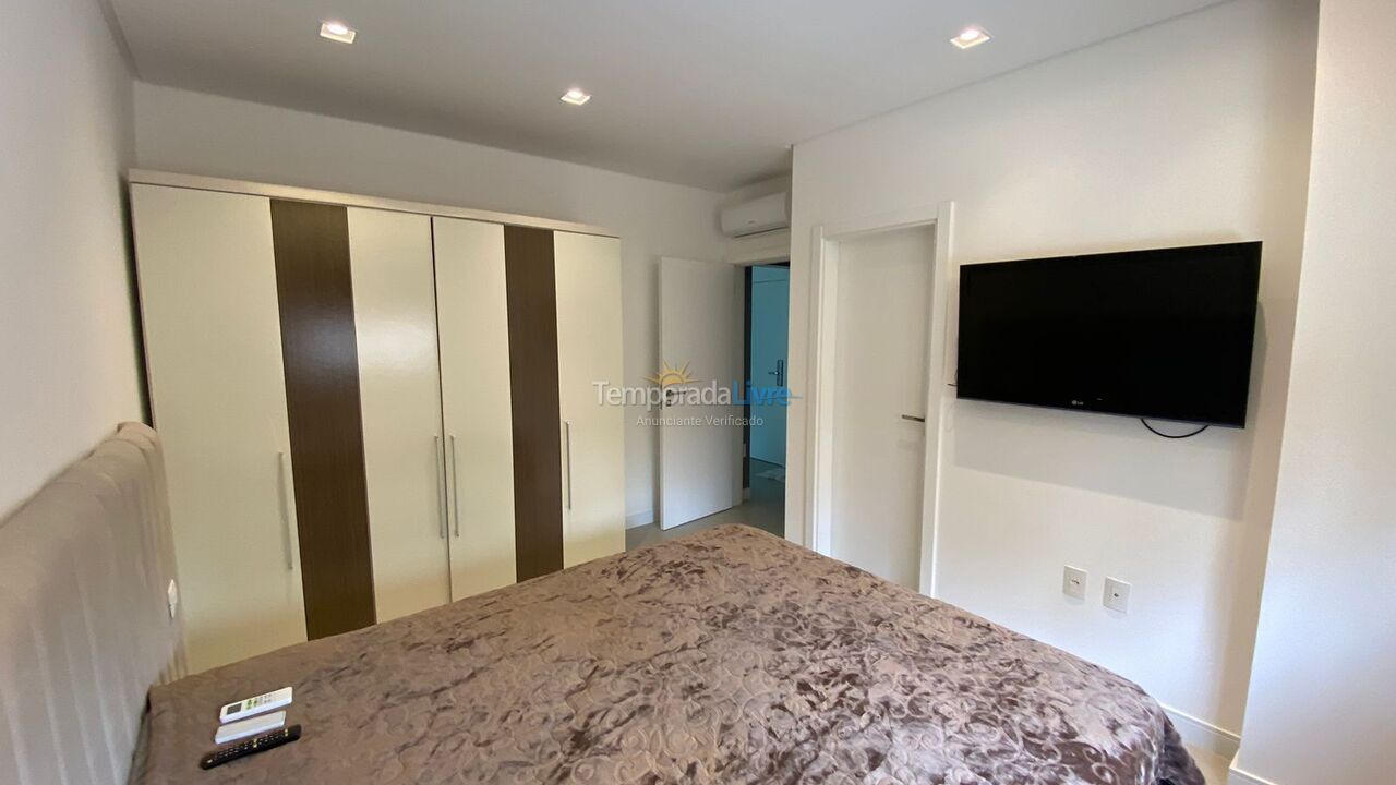 Apartment for vacation rental in Itapema (Meia Praia)