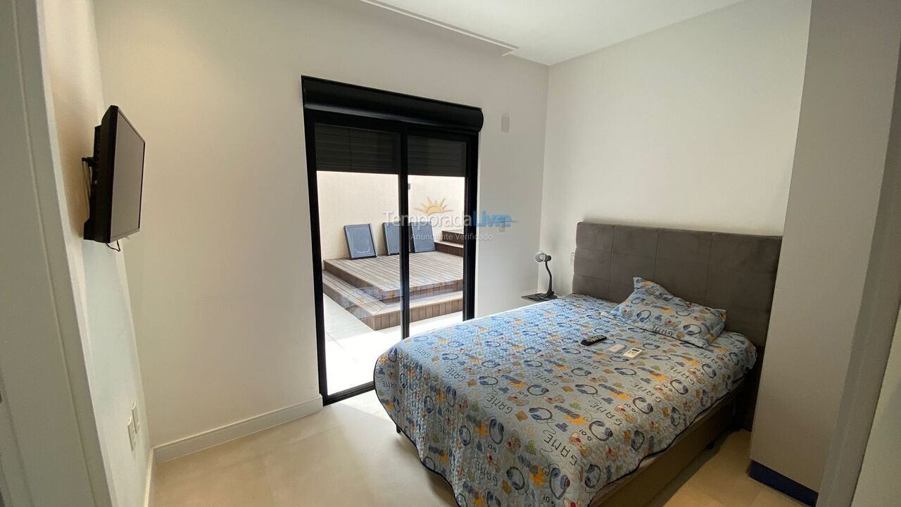 Apartment for vacation rental in Itapema (Meia Praia)