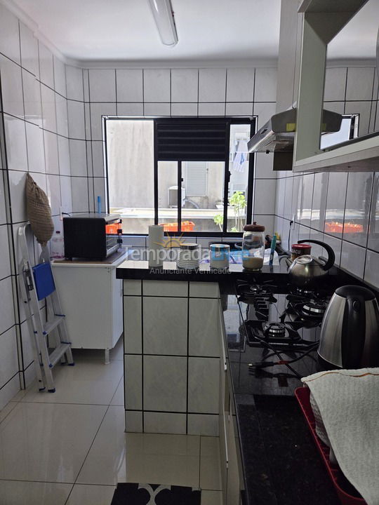 Apartamento para alquiler de vacaciones em Itapema (Meia Praia Segunda Quadra Mar)