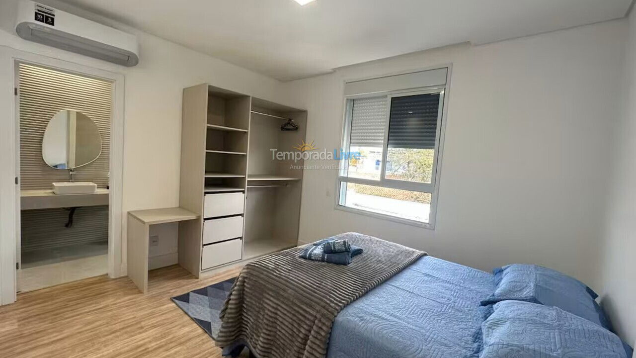 Casa para aluguel de temporada em Florianópolis (Praia da Daniela)