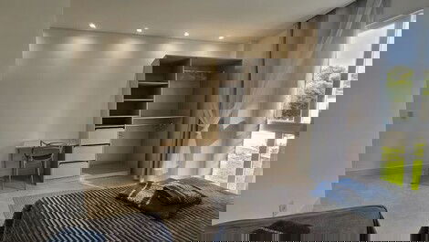 Casa com 5 quartos, frente para o mar em Daniela