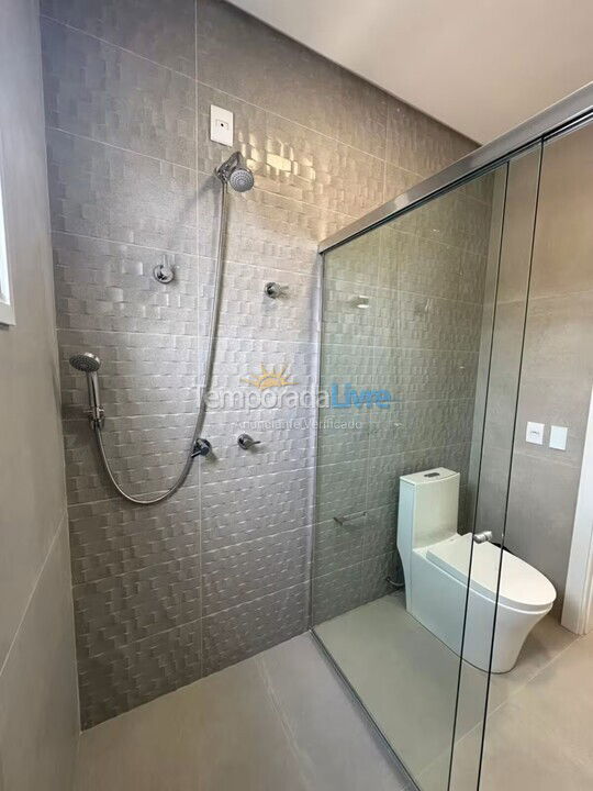 Casa para aluguel de temporada em Florianópolis (Praia da Daniela)