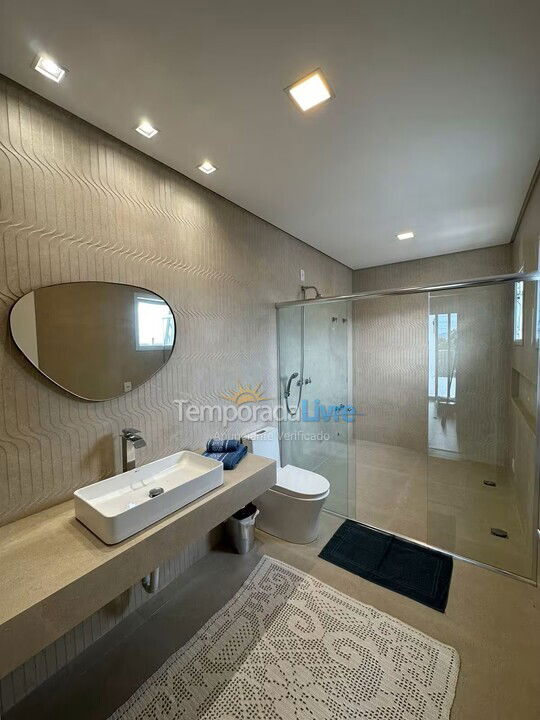 Casa para aluguel de temporada em Florianópolis (Praia da Daniela)