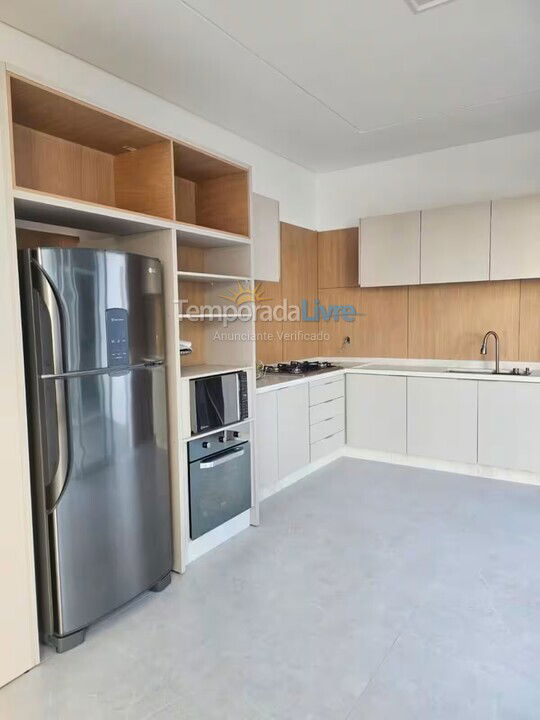 Casa para aluguel de temporada em Florianópolis (Praia da Daniela)