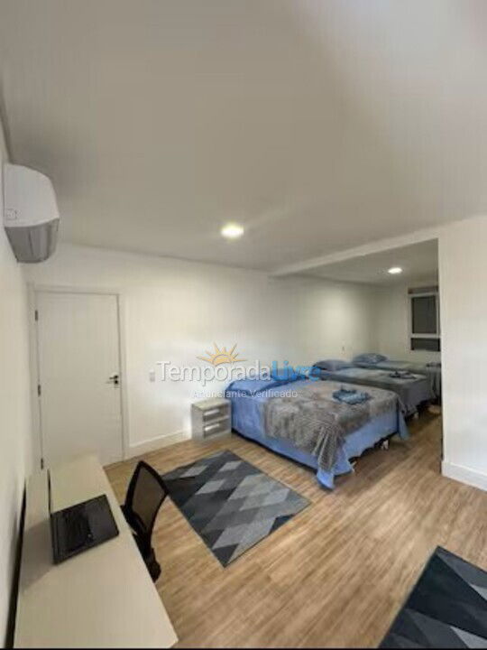 Casa para aluguel de temporada em Florianópolis (Praia da Daniela)