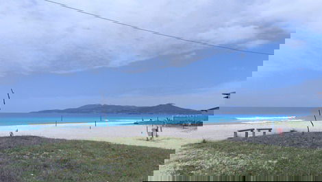 Excellent duplex house 50 meters from the beach.