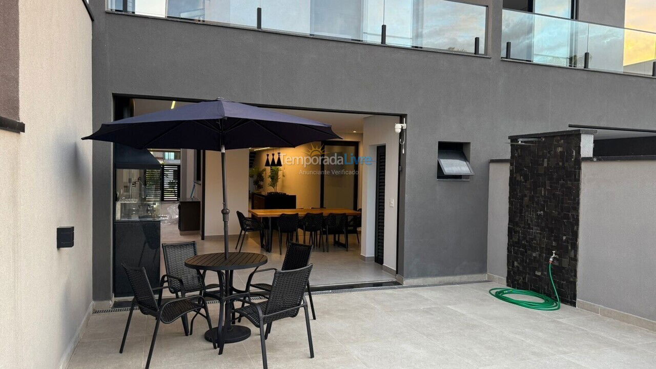 House for vacation rental in Bertioga (Condominio Morada da Praia)