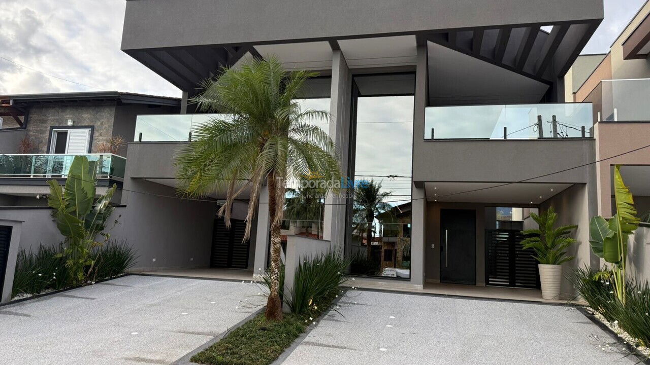 House for vacation rental in Bertioga (Condominio Morada da Praia)