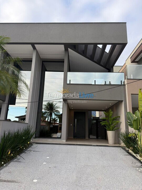 House for vacation rental in Bertioga (Condominio Morada da Praia)